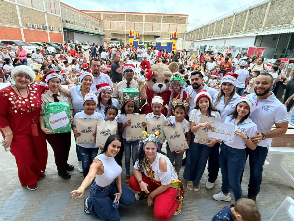 500 niños de la comunidad Las Malvinas recibieron su acostumbrado regalo de Navidad