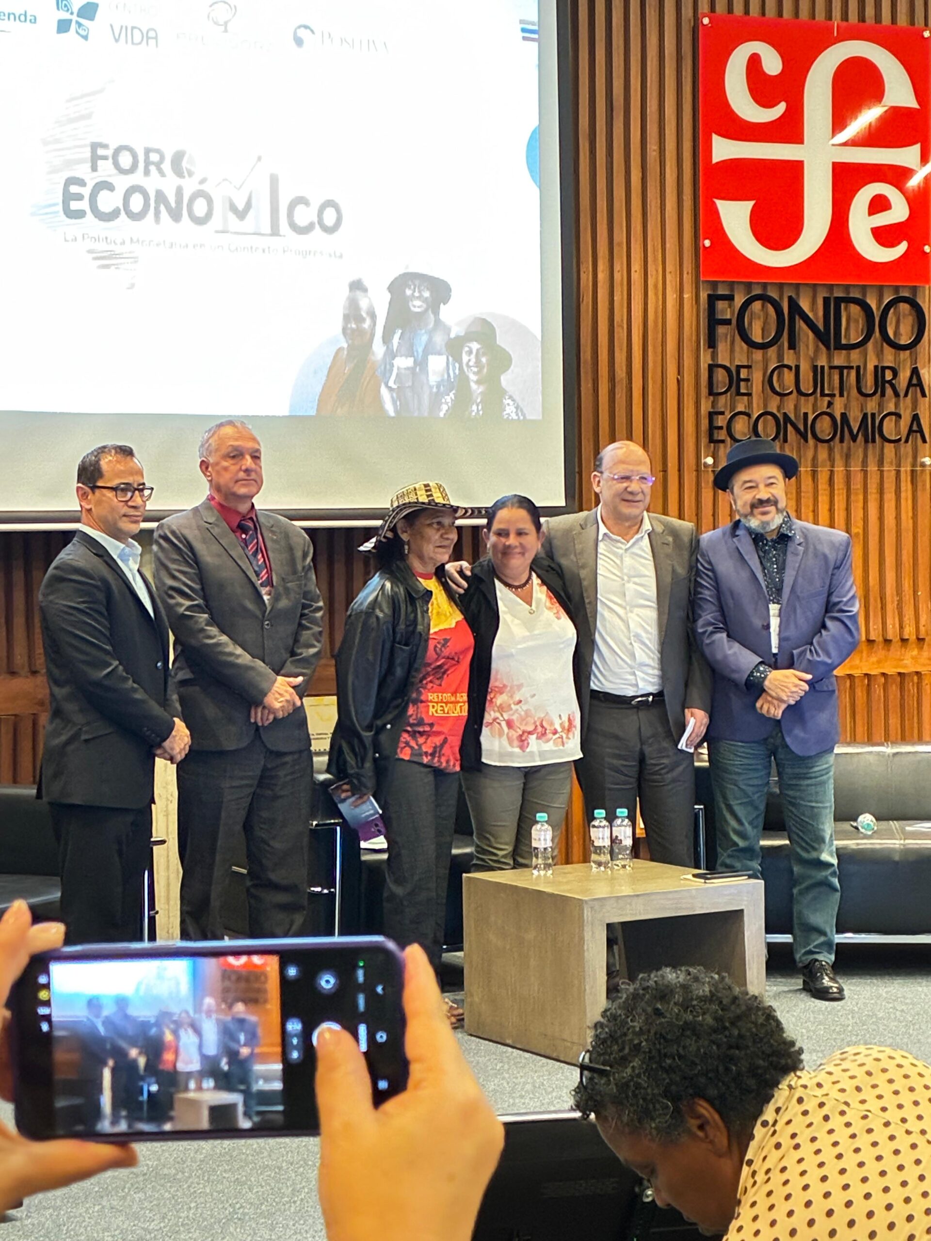 Confiar lleva al debate nacional una mirada crítica sobre el acceso al crédito en Colombia