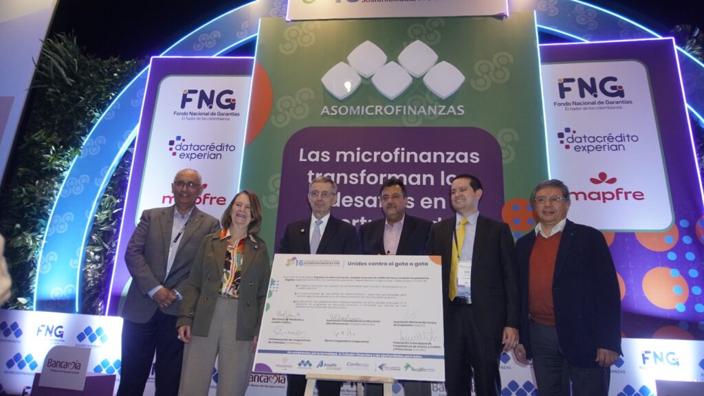 Gobierno Nacional y gremios firman gran acuerdo para combatir el ‘gota a gota’ en Colombia